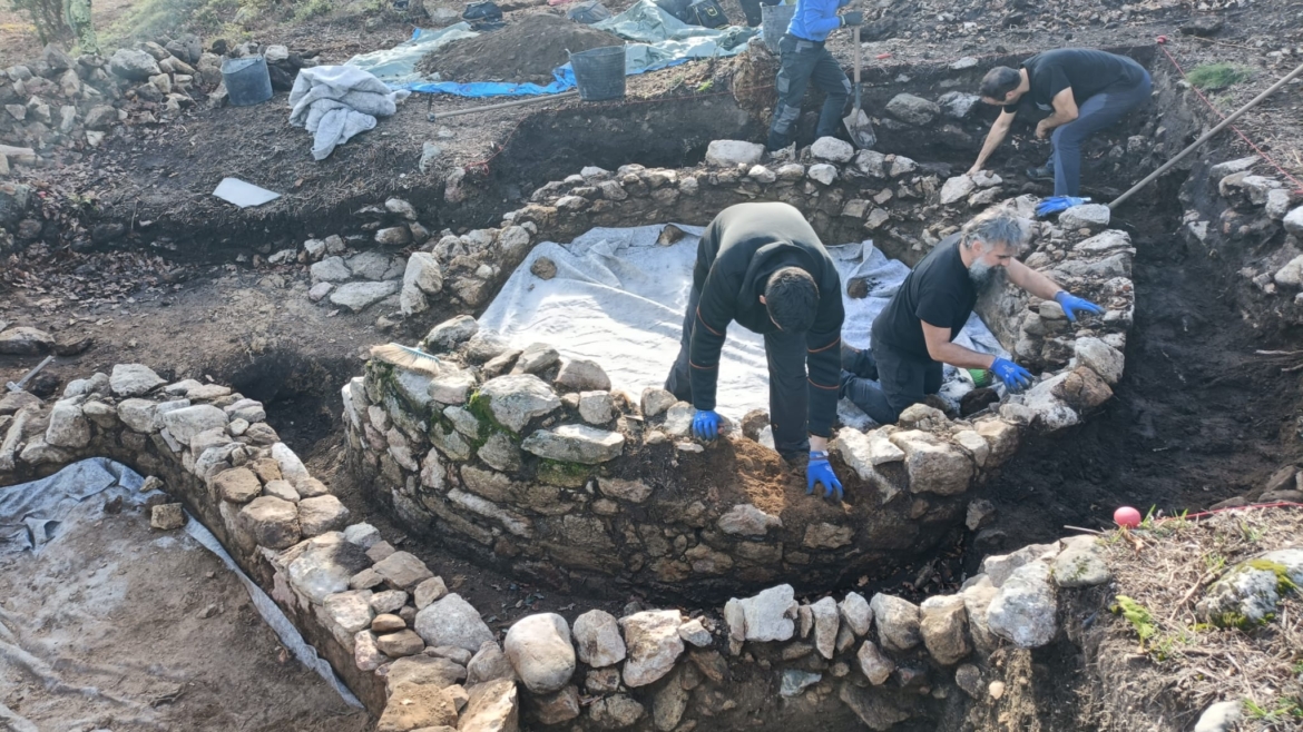 Traballos de consolidación nos Castros