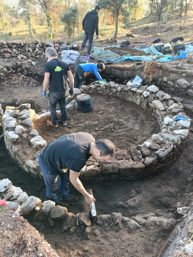 e7bf9993 81c6 411b b228 07f0b5d018c2